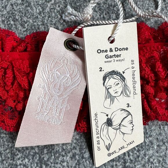 NWT Revolve x HAH One and Done Lace Garter Headband Scrunchie in Siren Red - Picture 3 of 12